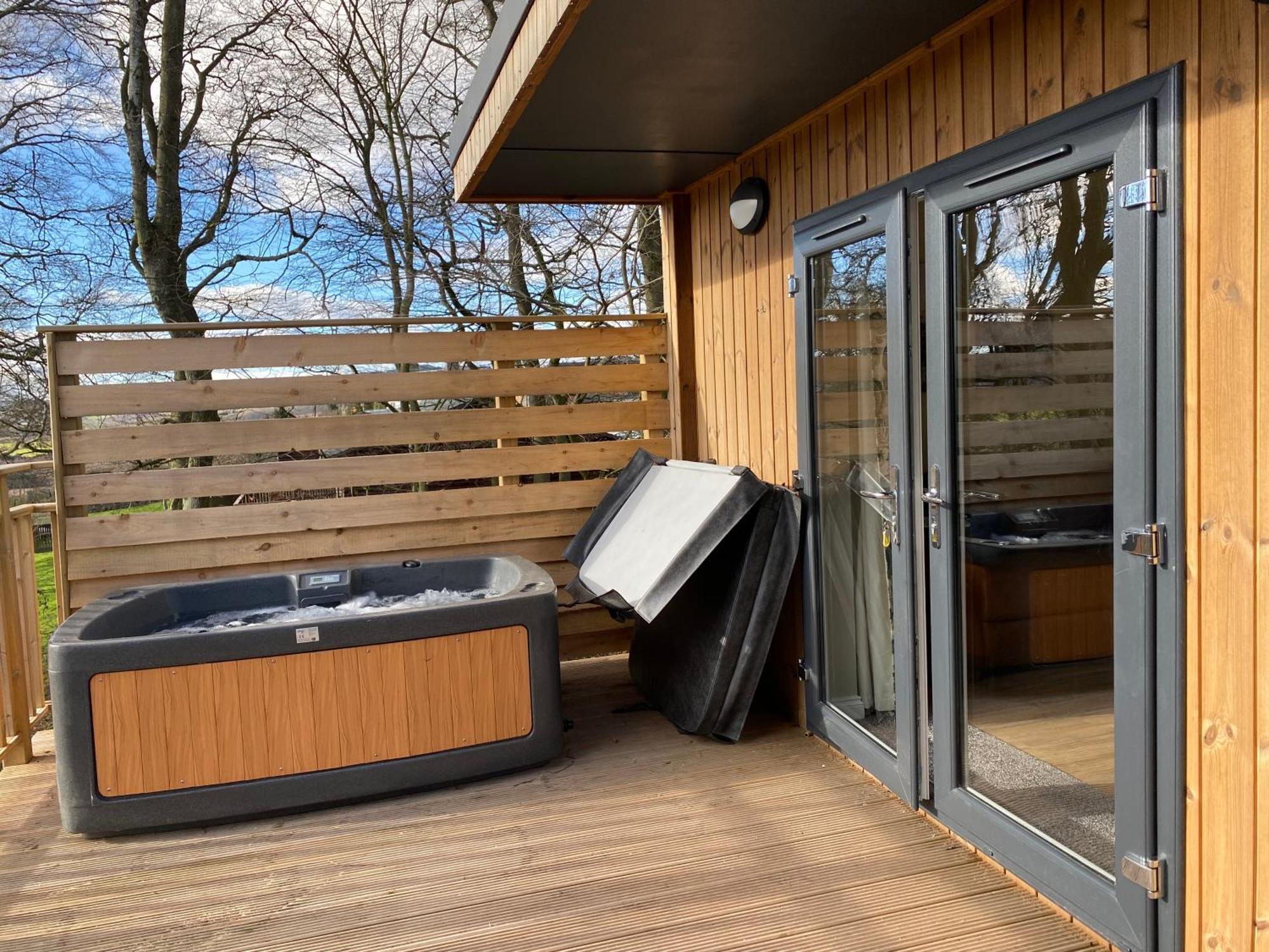 Acorn Lodge With Hot Tub Cupar Eksteriør billede